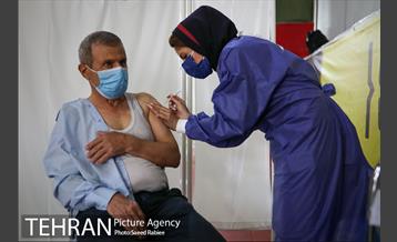 آغاز به کار اولین مرکز تجمیعی واکسیناسیون کرونا در غرب تهران 13