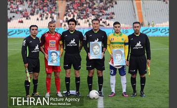 دیدار تیم های پرسپولیس  و صنعت نفت آبادان 16