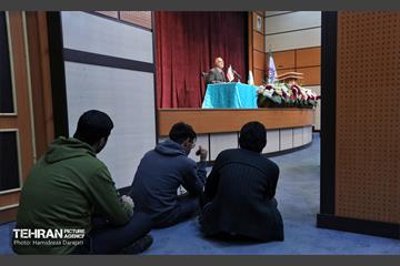 دیدار شهردار تهران با دانشجویان دانشگاه تربیت معلم رجایی 26