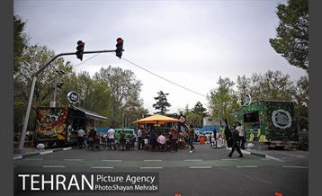 نوروزگاه هنر در پیاده‌راه بلوار کشاورز 12