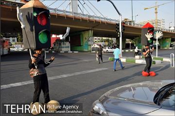 اجراهای خیابانی کمپین از خودمان شروع کنیم 5