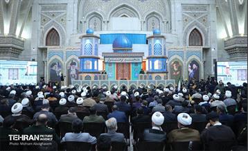 اولین همایش مسجد برقرار در حرم امام(ره) 21