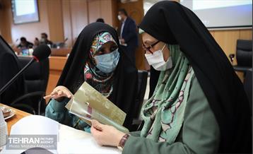 آیین رونمایی از سند شهر و زنان 1