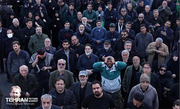 اجتماع مردم تهران در پی شهادت رهبر انقلاب - 1 14