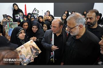 دیدار شهردار تهران با اعضای خانواده شهدای مدرسه شجره طیبه میناب 2