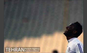 دیدار تیم‌ های فوتبال استقلال تهران و استقلال خوزستان