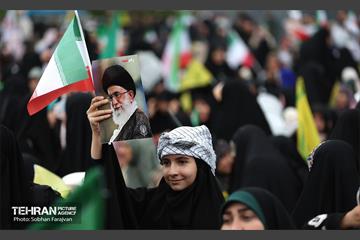 اجتماع «دختران آرمانی» 2
