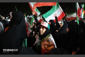 اجتماع مردمی دفاع از انقلاب اسلامی ایران در منطقه 17 16