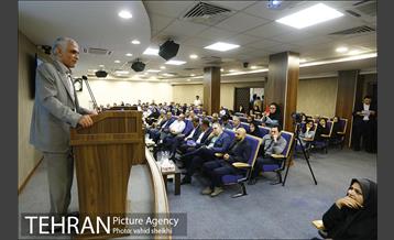 بازدید شهردار تهران از موسسه مطبوعاتی همشهری  24