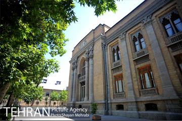 میدان مشق (باغ ملی) 32