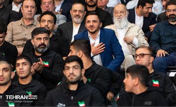 مراسم تجلیل از کشتی‌گیران قهرمان (جشنی برای ایران)  7