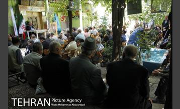 رونمایی از کتاب در گذری بر دروازه غار 13