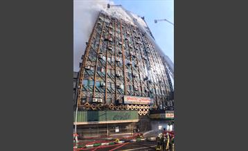 ساختمان پلاسکو در آتش 14