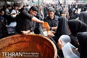 آیین سنتی سمنو پزان در میدان امام حسین (ع) 25