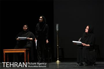 نمایشنامه خوانی کوکوی کبوتران حرم‎ 9