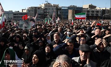 اجتماع مردم تهران در پی شهادت رهبر انقلاب - 2 40