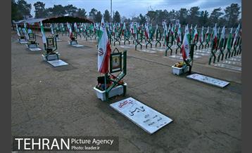 حضور رهبر انقلاب در مرقد مطهر امام راحل و گلزار شهدای بهشت زهرا 3