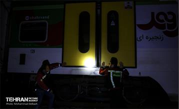 مانور عملیاتی انتشار دود و حریق در قطار و تخلیه مسافری