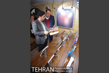 تقدیر از همکاران نویسنده و رونمایى از دوهفته نامه همگامان 35