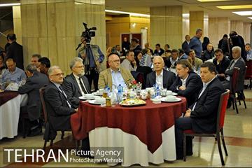 نشست سرپرست شهرداری تهران با میهمانان خارجی سی و یکمین نمایشگاه بین المللی کتاب  تهران 4