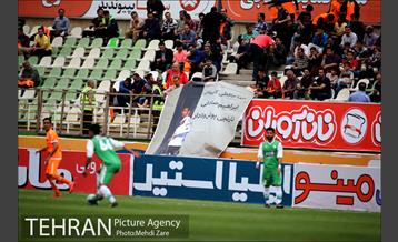 دیدار تیم های فوتبال سایپا و ماشین سازی تبریز