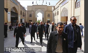 حضور شهردار در بین عزاداران امام حسین(ع)در حرم حضرت عبدالعظیم حسنی 3