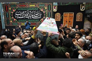 تشییع پیکر شهید گمنام در مسجد حجت(عج) 25