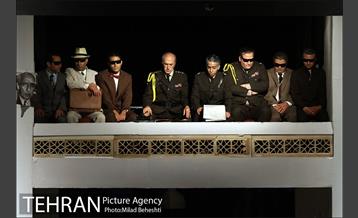 نمایش راپورت های شبانه دکتر مصدق‎ 19