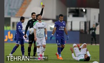 دیدار تیم‌های فوتبال استقلال و آلومینیوم اراک  8