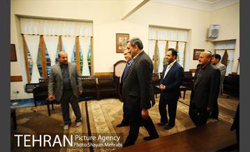 بازدید شهردار تهران از خانه موزه شهید مدرس در روز مجلس 43