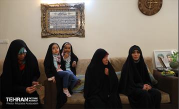 افتتاح مسجد حضرت علی اکبر(ع) و دیدار شهردار تهران از خانواده شهدای منطقه 13 8