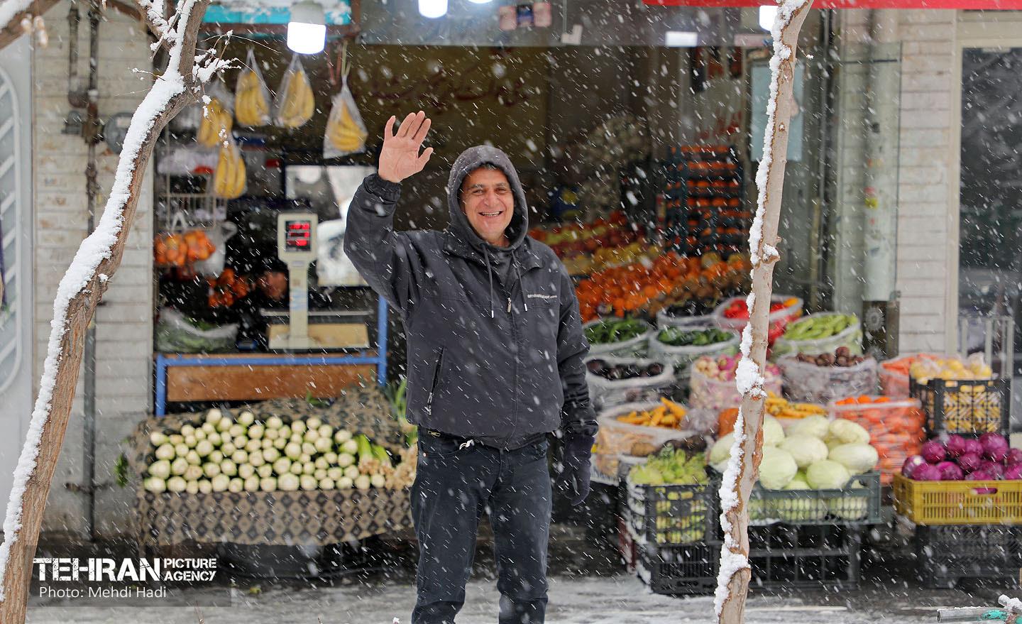 روز برفی در منطقه 8