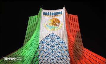 اکران ویدئو مپینگ روز ملی مکزیک 20