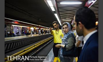 پرفورمنس داوران فوتبال در ایستگاه هفت تیر 26