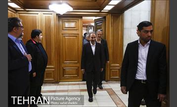 جلسه شورای شهر با موضوع استعفای شهردار تهران 6