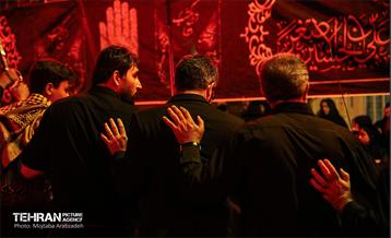 رژه‌ی شاه حسین گویان مکتب تشیع 5