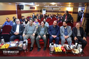 آیین تقدیر از فرزندان نودانشجوی همکاران شرکت خودرو سرویس شهر 32