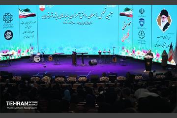 تجلیل از معلمان دانش‌آموزان با نیازهای ویژه شهر تهران 13