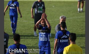 دیدار تدارکاتی استقلال و امید استقلال در کمپ حجازی 11