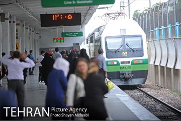 سرویس رسانی مجدد مترو خط 5 در روزهای جمعه 45