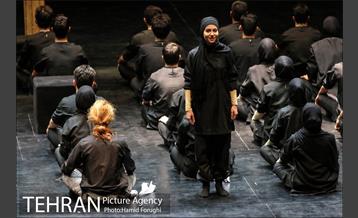 نمایش "من" در پردیس تئاتر تهران (خاوران) 16