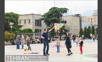 جشنواره بادبادک ها در بوستان آب و آتش 2