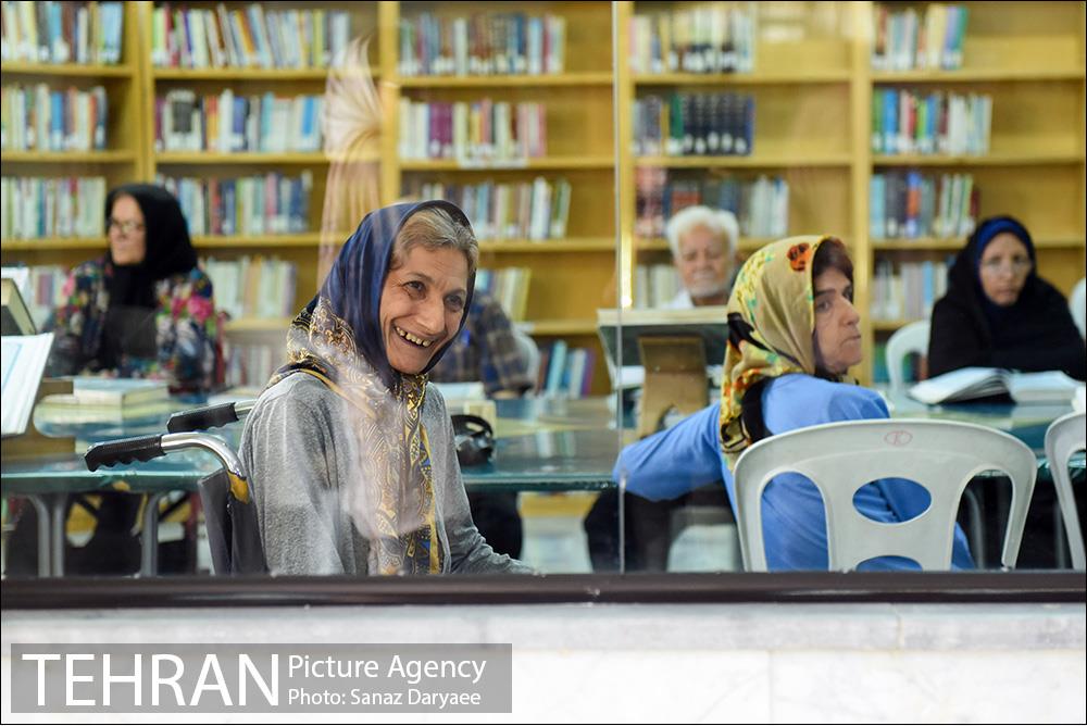 بازدید اعضا شورای شهر تهران از آسایشگاه خیریه کهریزک 33