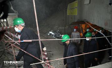 بازدید اعضای کمسیون حمل و نقل شورای اسلامی شهر از ایستگاه تقاطعی مترو توحید 35