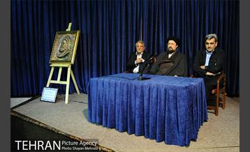 تجدید بیعت شهردار و مدیران شهری با آرمان های حضرت امام خمینی(ره) 13