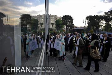 پیاده روی و گردهمایی سالمندان با حضور شهردار تهران 16