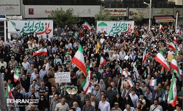 اجتماع مردمی در اعتراض به حمله آمریکا به تاسیسات هسته‌ای ایران 11