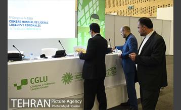 سخنرانی دکتر گیل آبادی در پنل مدیریت شهری 1