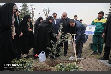 آئین روز درختکاری با حضور سفیران و نمایندگان کشورهای خارجی 16