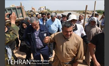 بازدید شهردار تهران از منطقه سیل زده پل قدرت آباد دشت آزادگان 21